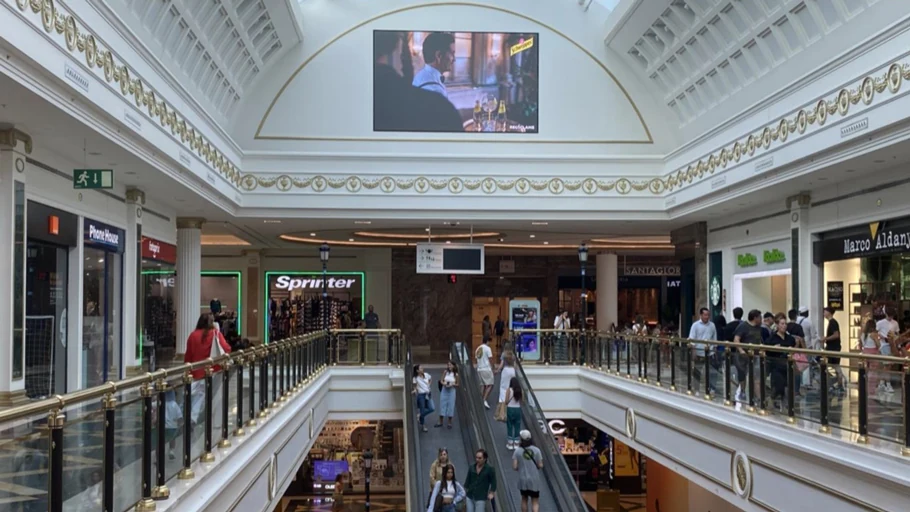 Anuncios en centros comerciales